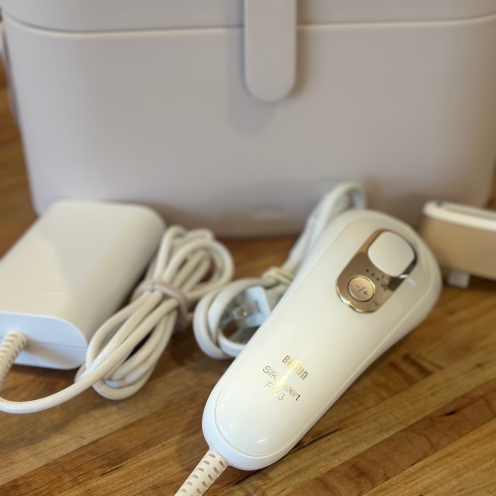 Braun White Hair Removal Device - Picture 2 of 9